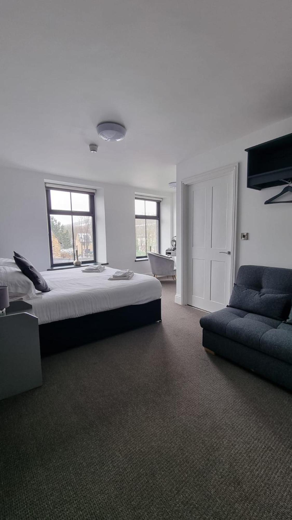 The Friendship Hotel Stocksbridge  Dış mekan fotoğraf