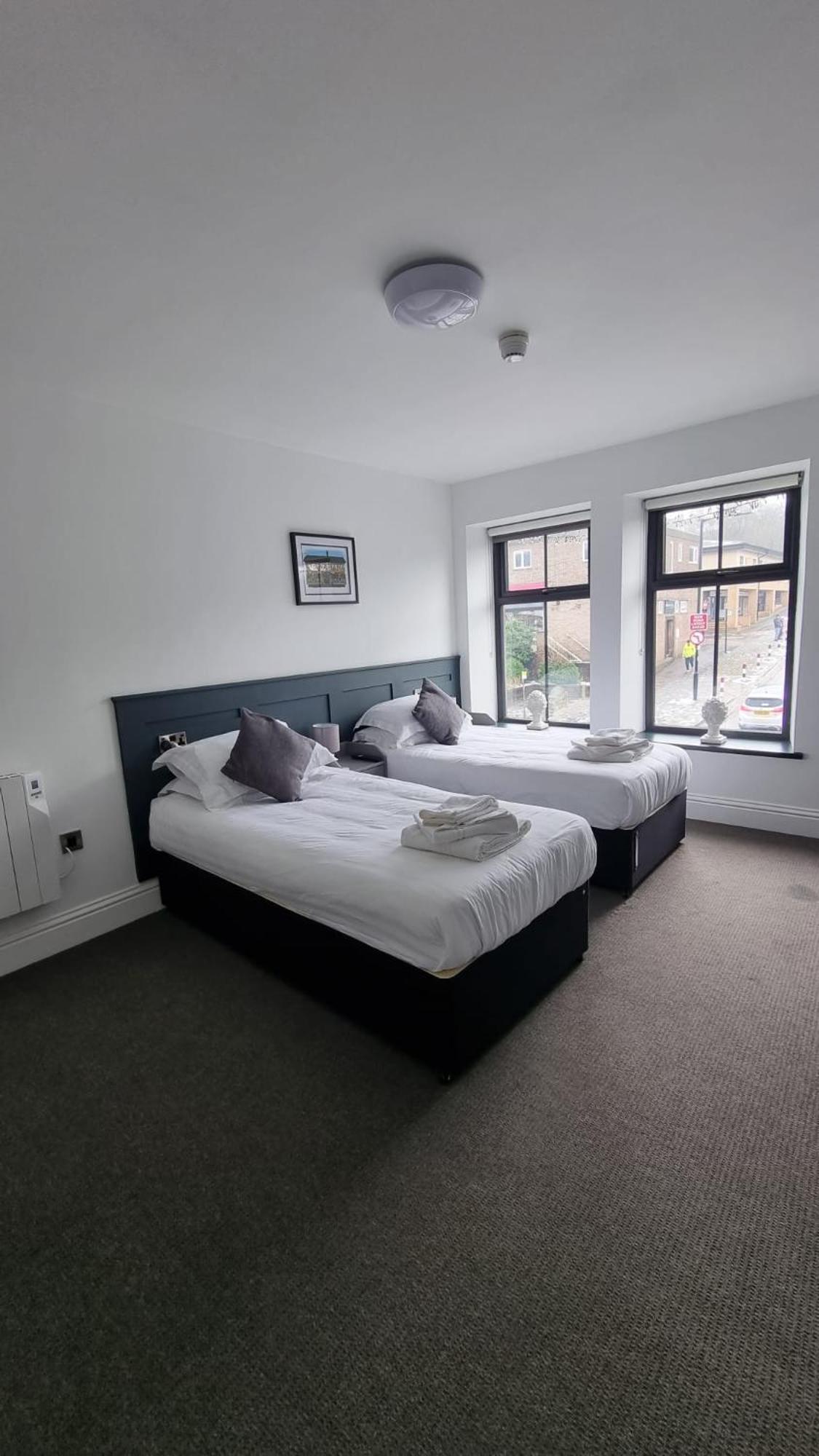 The Friendship Hotel Stocksbridge  Dış mekan fotoğraf