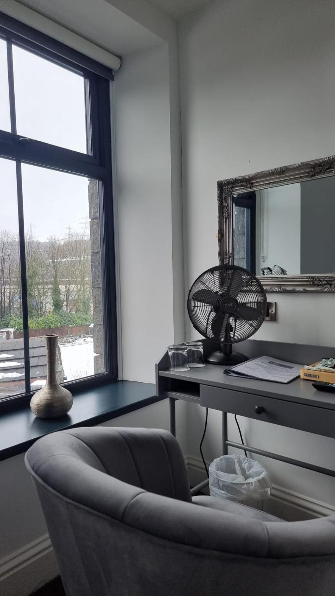 The Friendship Hotel Stocksbridge  Dış mekan fotoğraf
