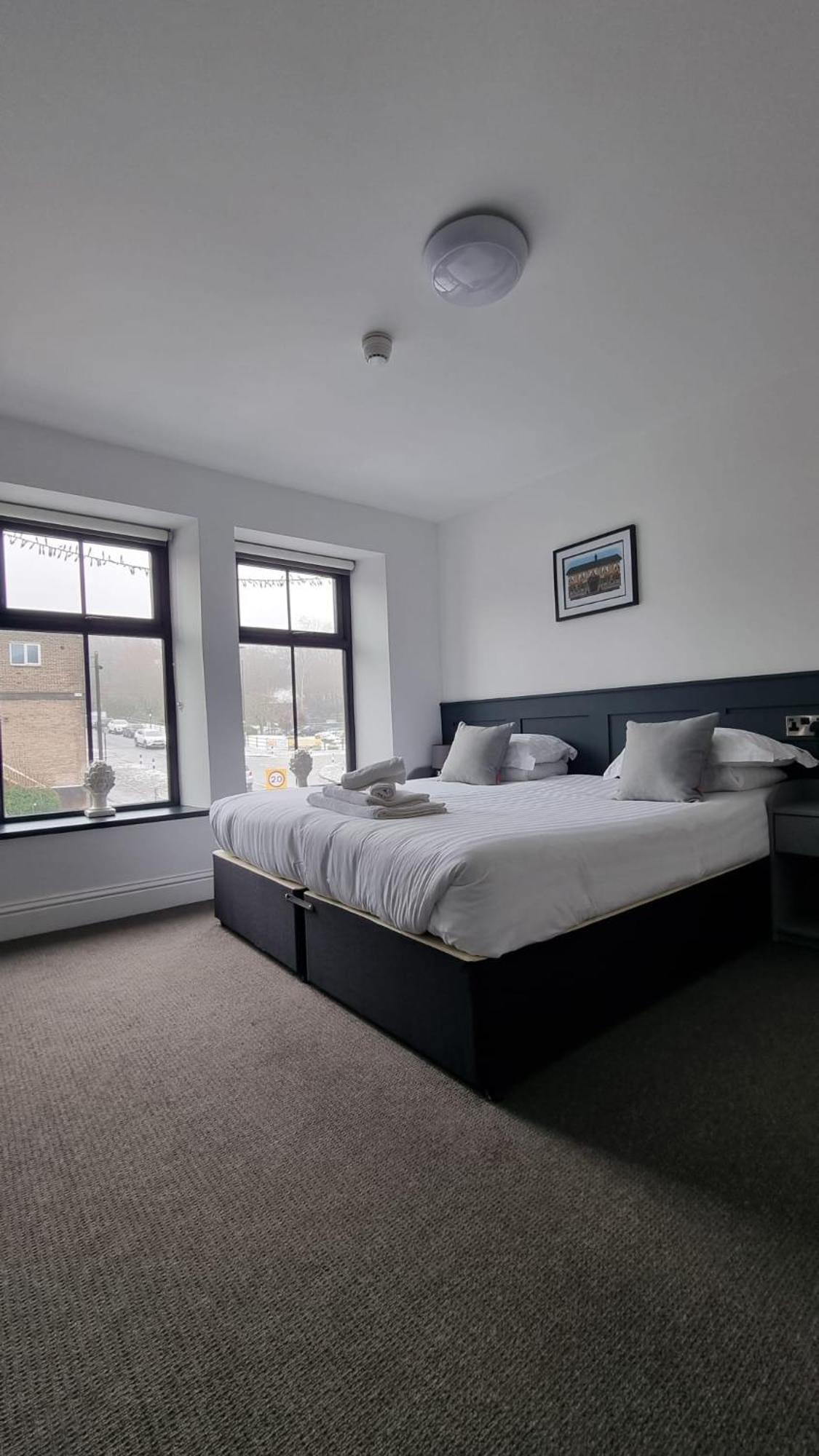 The Friendship Hotel Stocksbridge  Dış mekan fotoğraf
