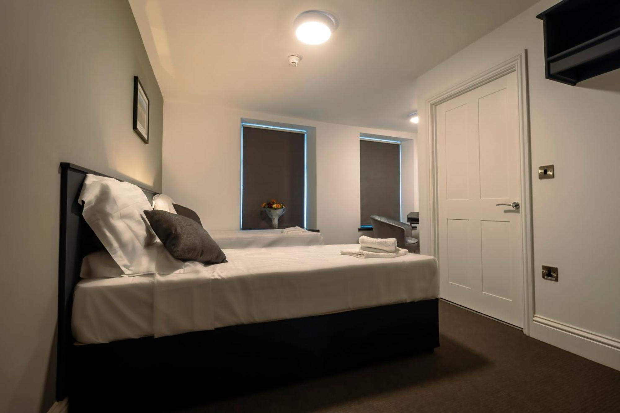 The Friendship Hotel Stocksbridge  Oda fotoğraf